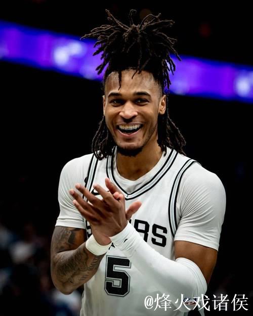 在文班亚马受赞誉时，我想致敬新秀第二年的卡斯尔